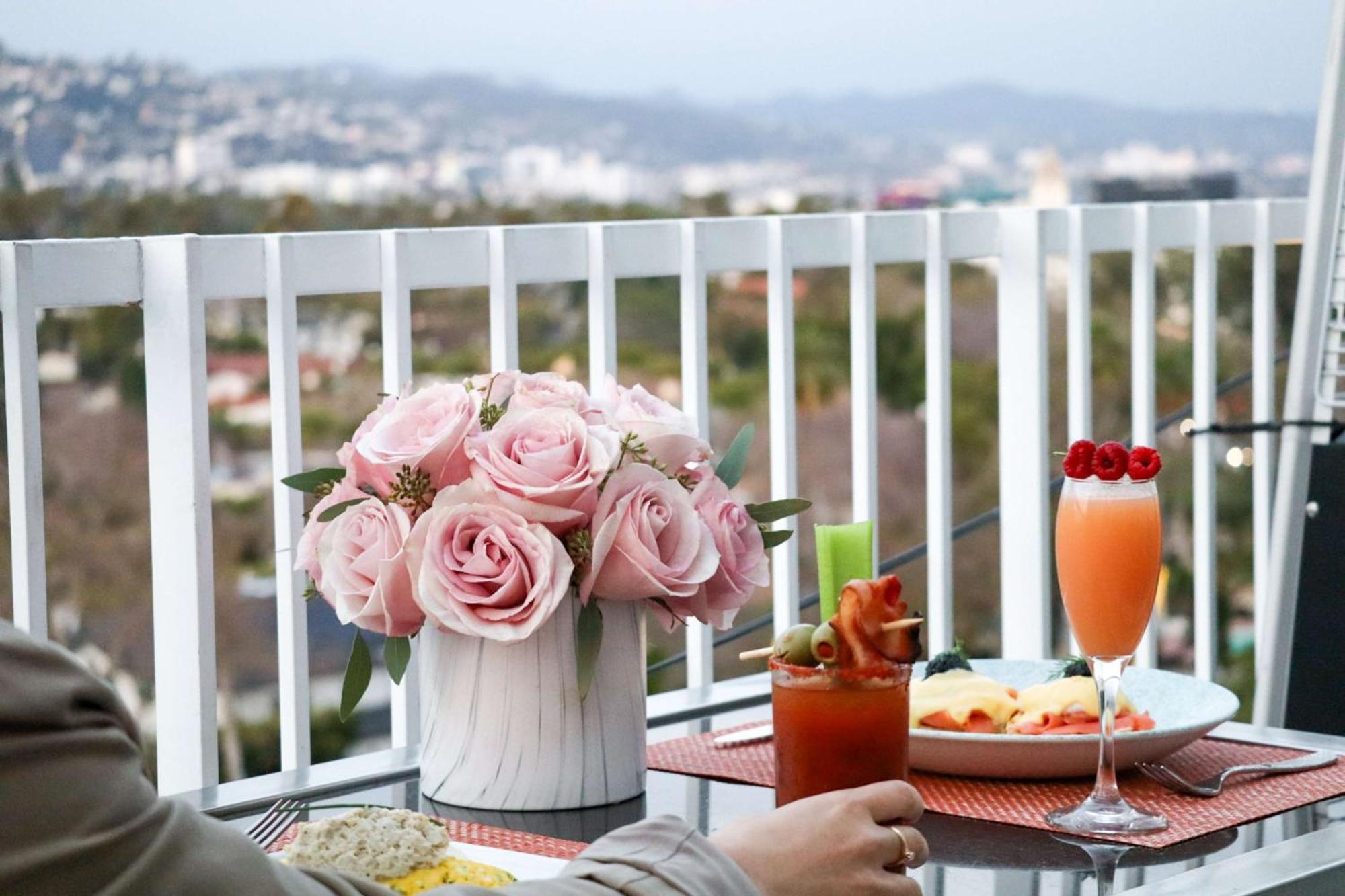 The Beverly Hilton Los Angeles Buitenkant foto