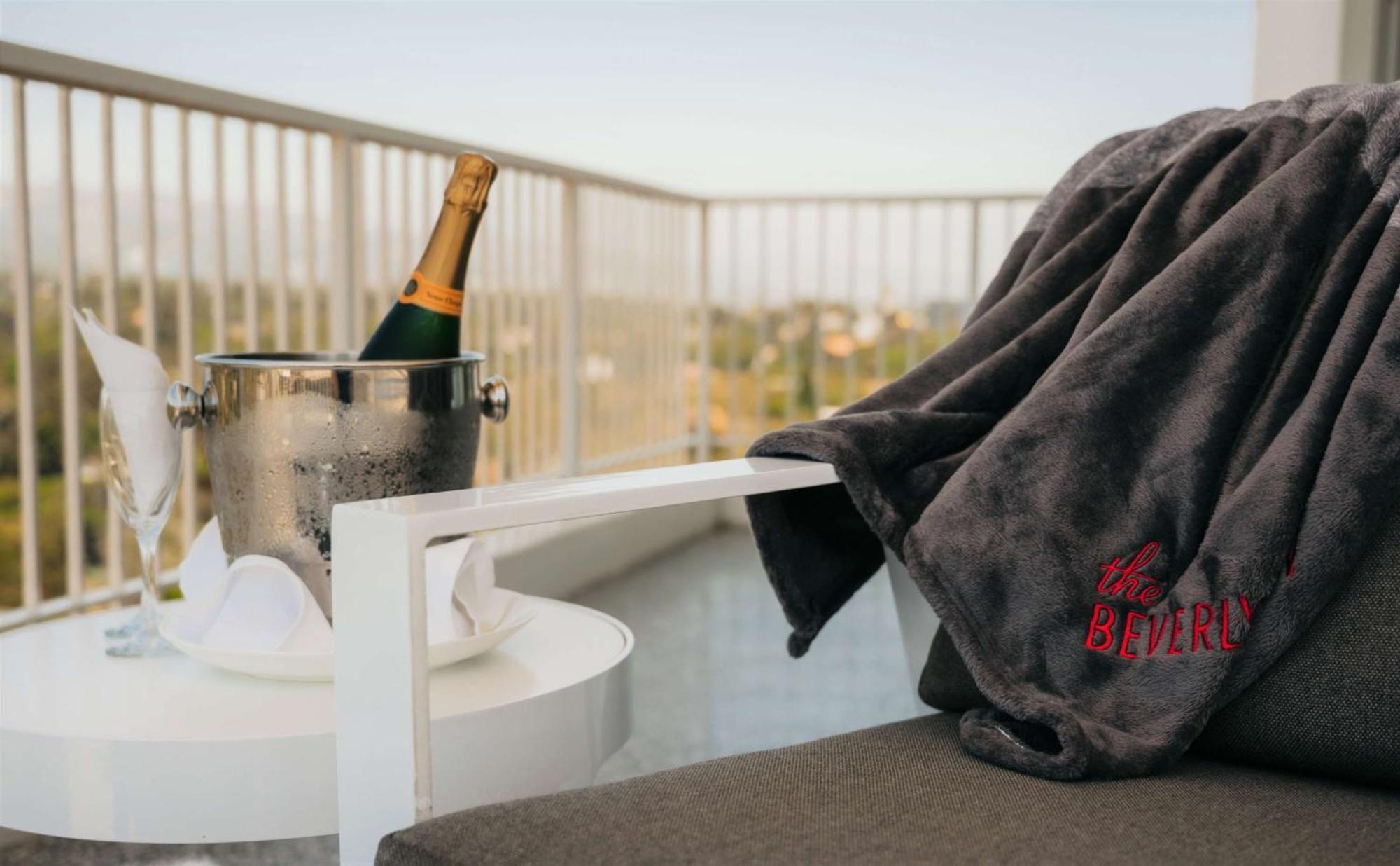 The Beverly Hilton Los Angeles Buitenkant foto
